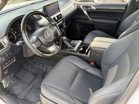 Used 2023 Lexus GX 460 Premium w/ Premium Package AWD/4WD image 12