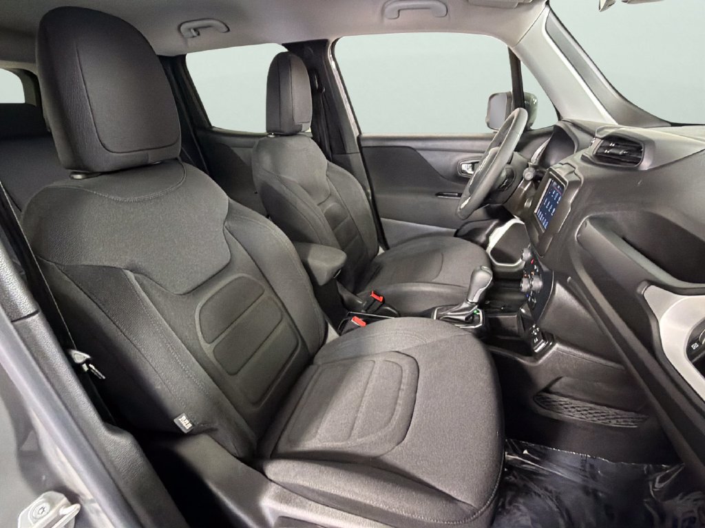 Used 2021 Jeep Renegade Latitude FWD image 33