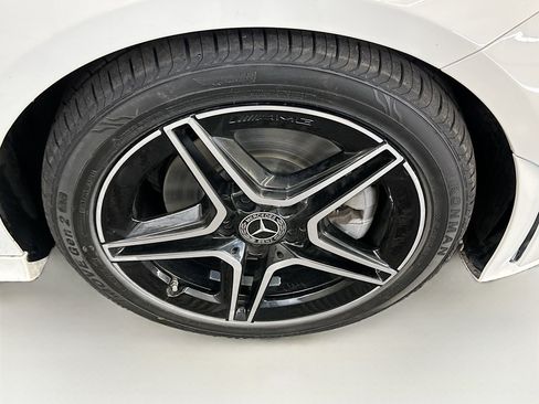 Used 2023 Mercedes-Benz CLA 250 4MATIC image 11