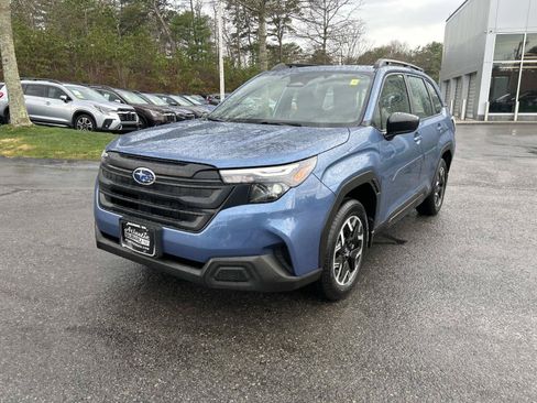 Used 2025 Subaru Forester AWD/4WD image 7