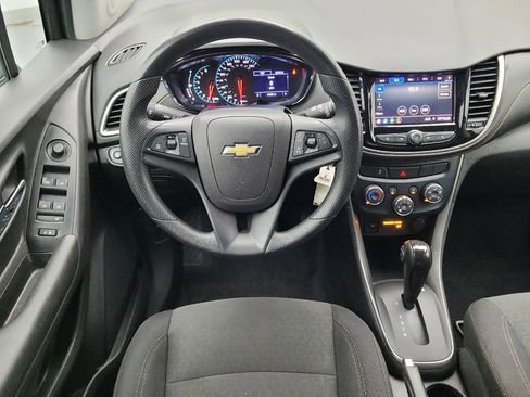 Used 2020 Chevrolet Trax LS w/ Tint and Cruise Package AWD/4WD image 22