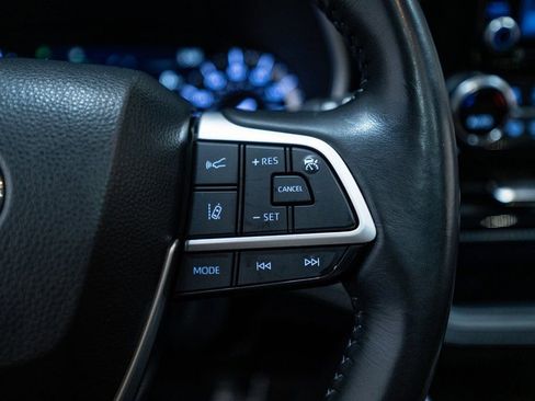 Used 2022 Toyota Highlander XSE image 20