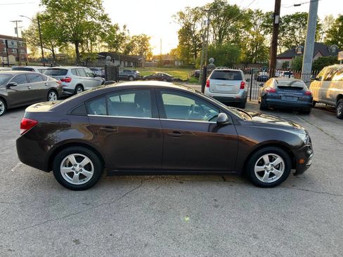 Used 2015 Chevrolet Cruze LT FWD image 8