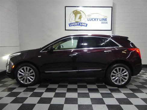 Used 2018 Cadillac XT5 Platinum w/ Driver Assist Package image 7