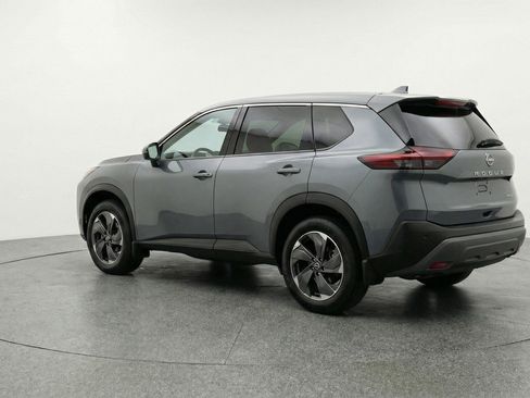 Used 2025 Nissan Rogue SV AWD/4WD image 6