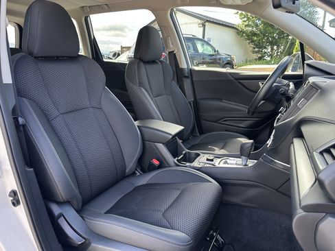 Used 2024 Subaru Forester Premium AWD/4WD image 10