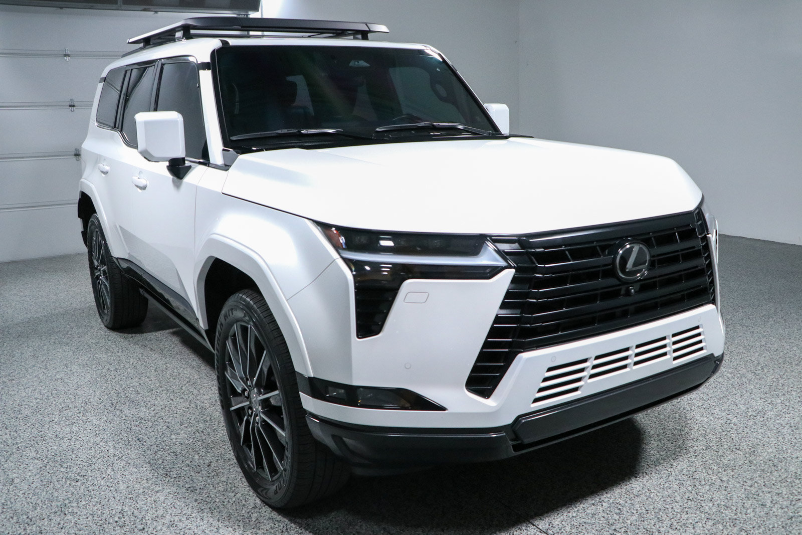 Used 2025 Lexus GX 550 w/ Accessory Package (2T) AWD/4WD image 5