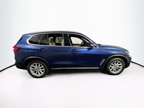 Used 2022 BMW X5 xDrive40i w/ Premium Package image 4