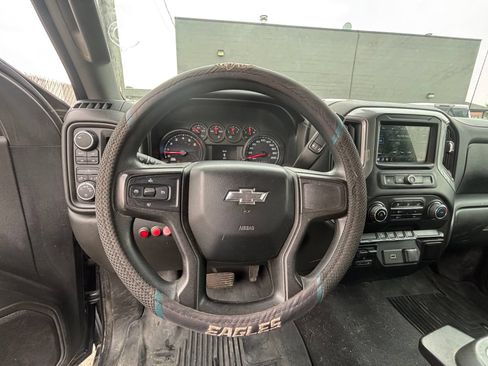 Used 2019 Chevrolet Silverado 1500 Custom Trail Boss w/ Custom Convenience Package AWD/4WD image 8