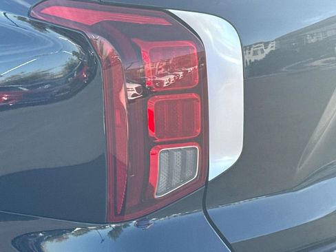 Used 2024 Hyundai Palisade Limited image 18