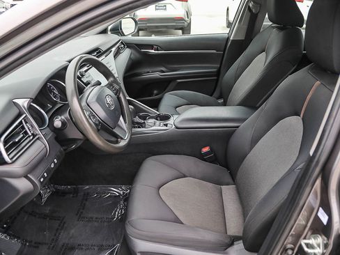 Used 2019 Toyota Camry LE w/ Sunroof Package FWD image 17