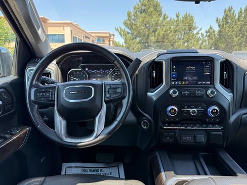 Used 2021 GMC Sierra 1500 Denali w/ Denali Ultimate Package AWD/4WD image 25