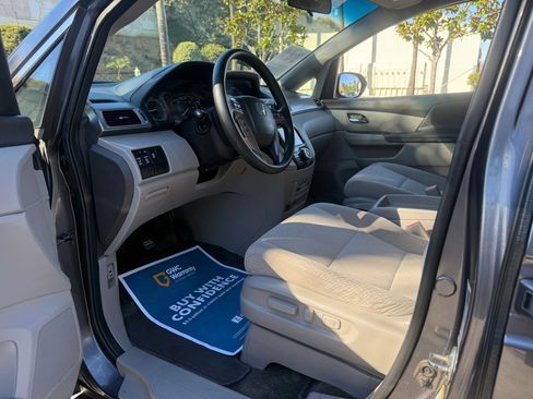 Used 2016 Honda Odyssey SE image 9