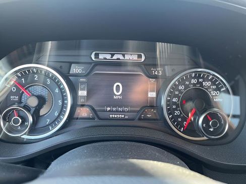 Used 2019 RAM 1500 Laramie image 9