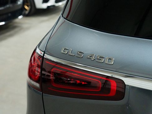 Used 2020 Mercedes-Benz GLS 450 4MATIC w/ Convenience Package image 9