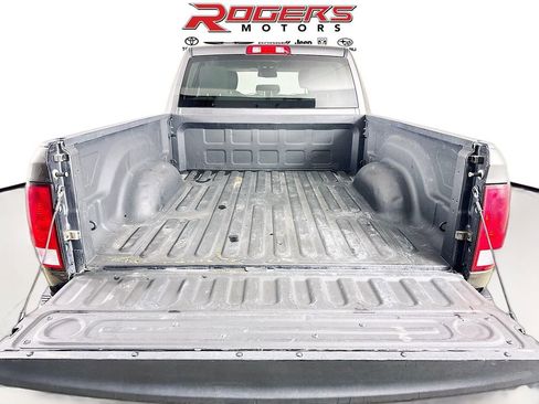 Used 2015 RAM 3500 Tradesman w/ Chrome Appearance Group image 22
