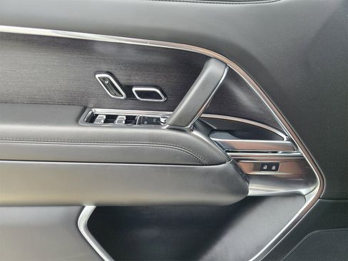 Used 2023 Land Rover Range Rover SE image 22