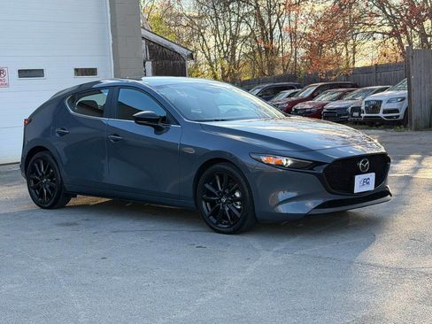 Used 2025 MAZDA MAZDA3 Carbon AWD/4WD image 4