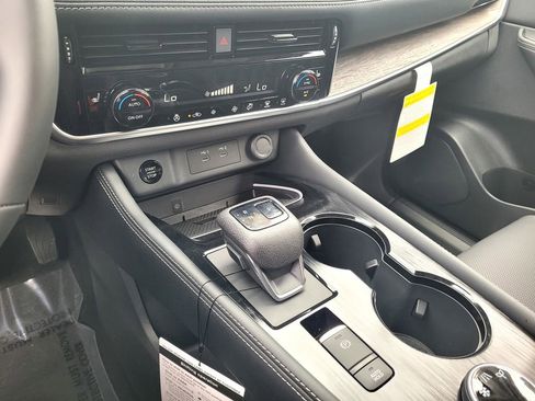New 2026 Nissan Rogue Platinum AWD/4WD image 14