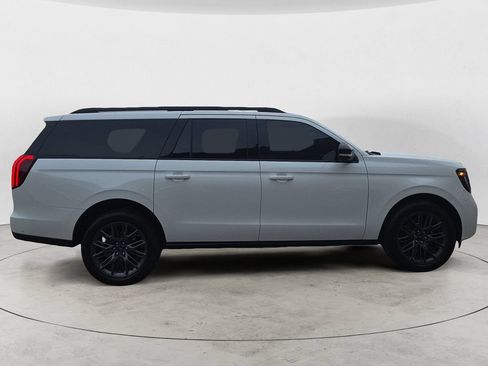 Used 2025 Ford Expedition Max Platinum w/ Stealth Performance Package AWD/4WD image 4