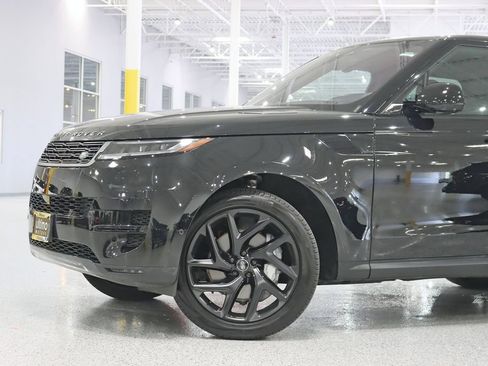Used 2023 Land Rover Range Rover Sport SE AWD/4WD image 2