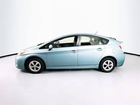 Used 2015 Toyota Prius Four image 4