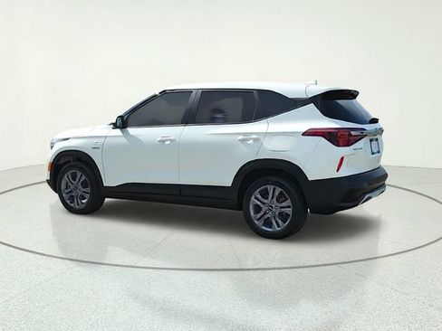 Certified 2023 Kia Seltos LX AWD/4WD image 3