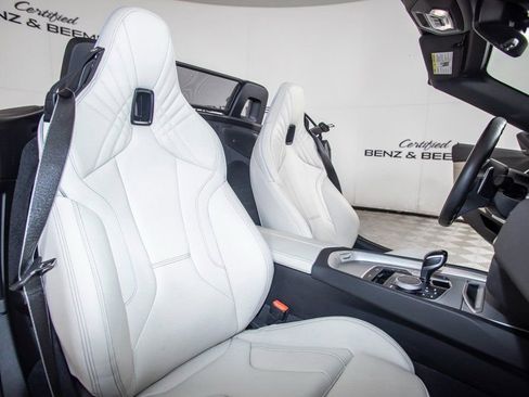 Used 2023 BMW Z4 M40i w/ Premium Package image 33