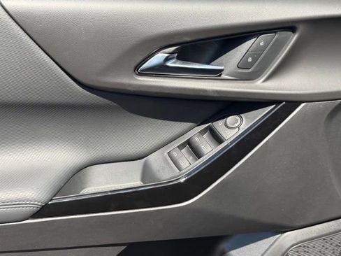New 2026 Chevrolet Equinox LT w/ Safety and Technology Package FWD image 11
