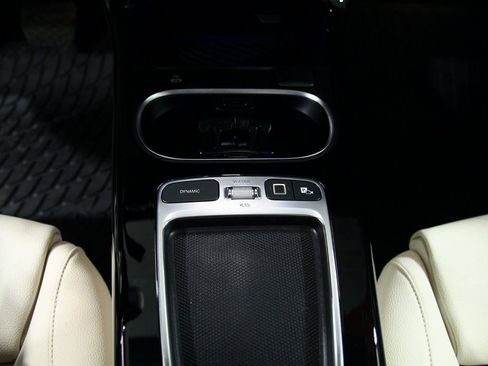 Certified 2025 Mercedes-Benz CLA 250 4MATIC image 21