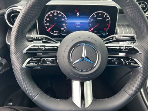 Used 2024 Mercedes-Benz GLC 300 4MATIC image 13
