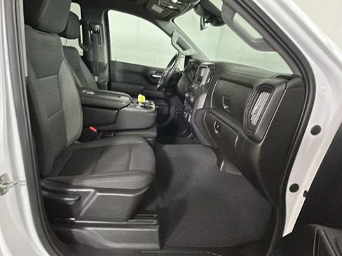 Used 2022 Chevrolet Silverado 1500 Custom AWD/4WD image 31