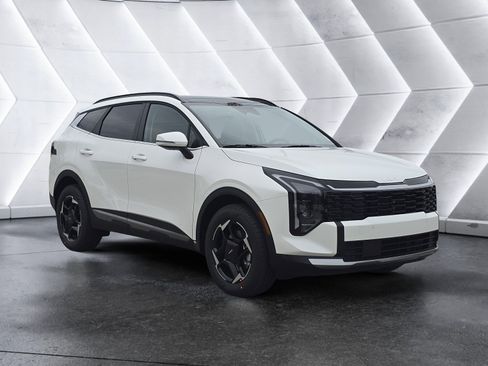 New 2026 Kia Sportage EX image 2