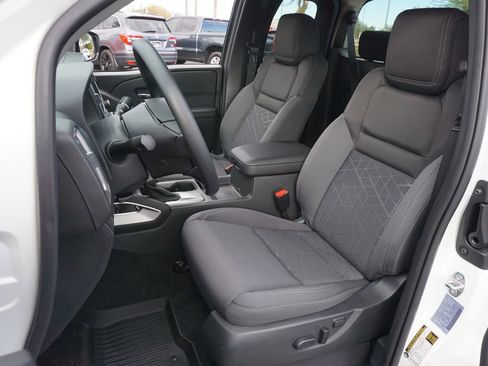 Certified 2025 Nissan Frontier SV image 13