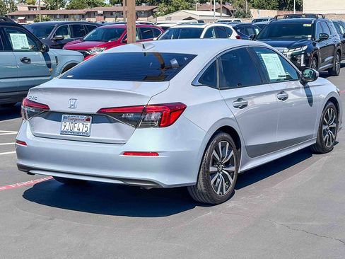 Used 2024 Honda Civic EX image 4