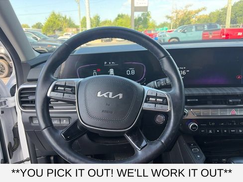 Used 2024 Kia Telluride EX w/ EX Captain's Chair Package AWD/4WD image 12