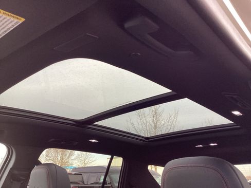 Used 2024 Chevrolet Traverse RS w/ LPO, Floor Liner Package image 8