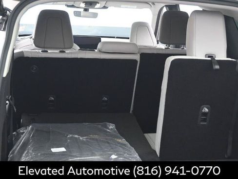 Certified 2026 INFINITI QX60 Luxe w/ Cargo Package AWD/4WD image 22