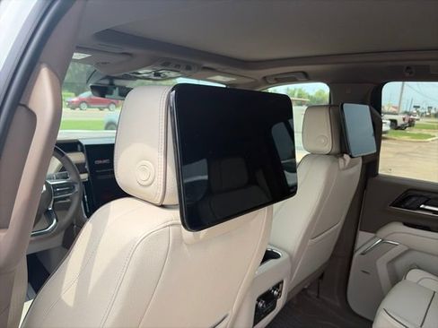 New 2026 GMC Yukon XL Denali w/ Advanced Technology Package AWD/4WD image 13