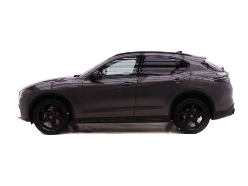 New 2026 Alfa Romeo Stelvio Sprint AWD/4WD image 3