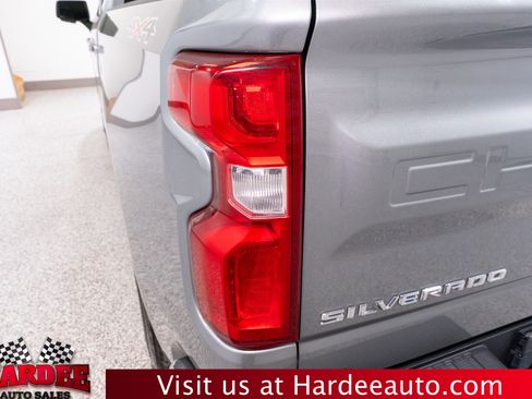 Used 2023 Chevrolet Silverado 1500 LTZ AWD/4WD image 9