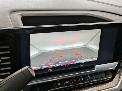 Used 2024 GMC Sierra 3500 SLE w/ SLE Value Package image 29