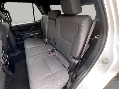 Used 2025 Toyota 4Runner SR5 AWD/4WD image 20