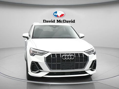 Used 2023 Audi Q3 2.0T Premium w/ Convenience Package AWD/4WD image 2