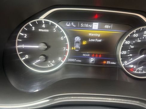 Used 2023 Nissan Maxima Platinum w/ Sport Mat Group FWD image 12