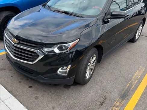Used 2018 Chevrolet Equinox LT FWD image 3