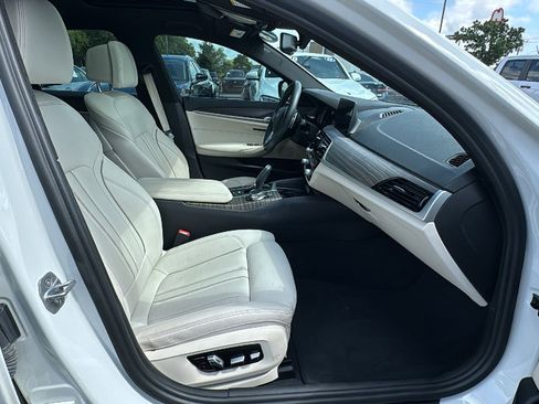 Used 2018 BMW 530e RWD image 24