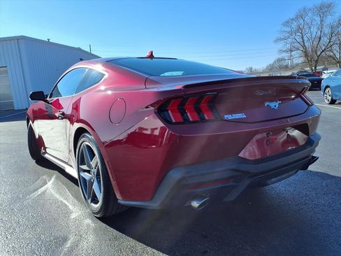 Used 2025 Ford Mustang Premium image 25