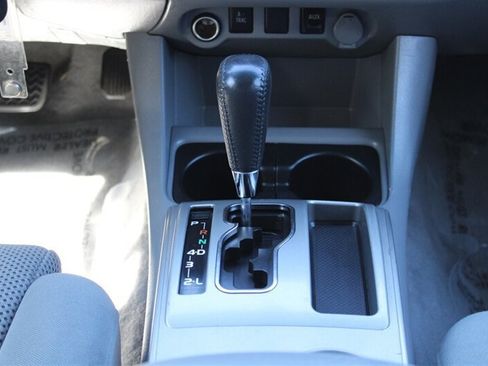 Used 2010 Toyota Tacoma 4x4 Double Cab image 30