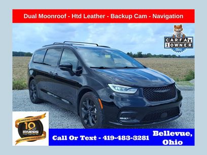 Used 2025 Chrysler Pacifica Limited